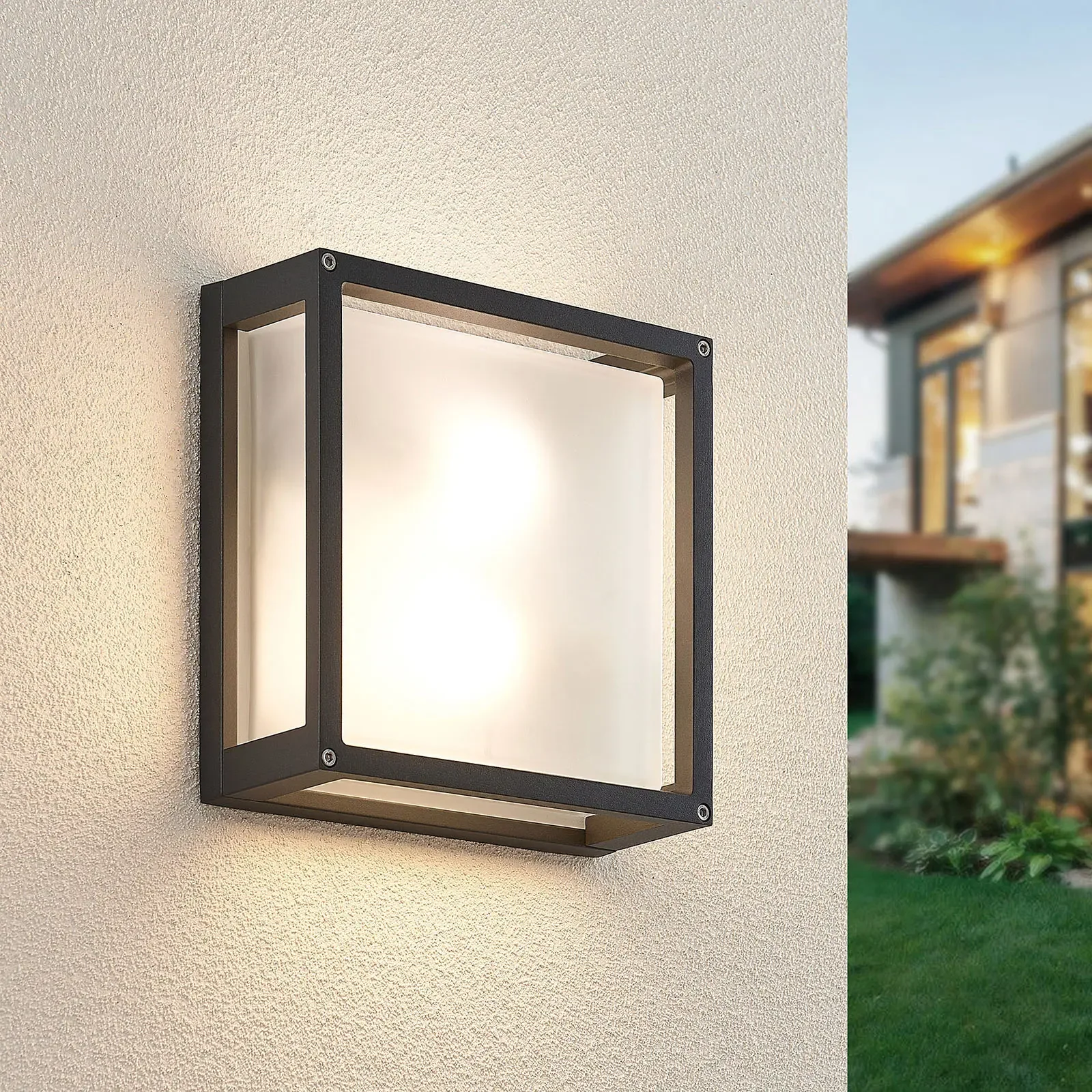 Kwadratowa lampa ścienna zewnętrzna Aurelien