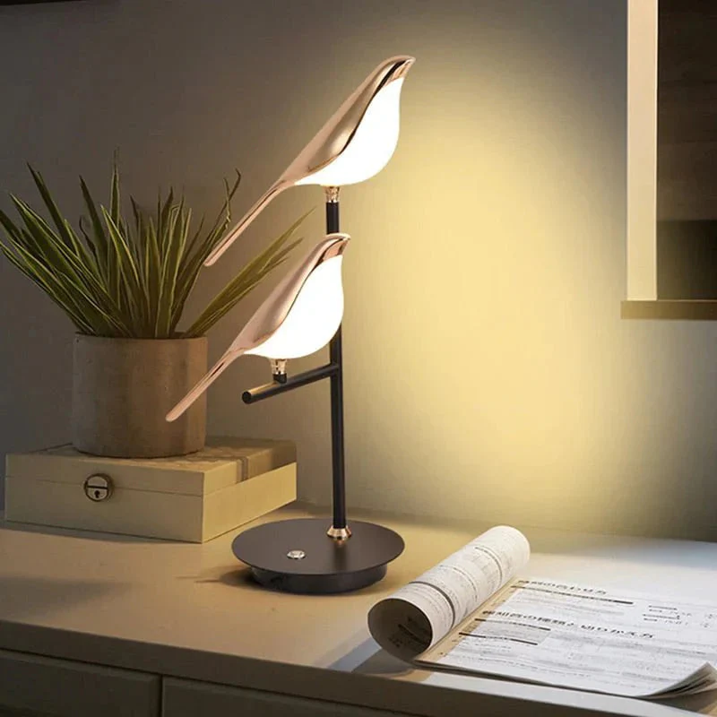 Designerska lampka nocna LED z ptakami — regulowana barwa światła do sypialni i salonu