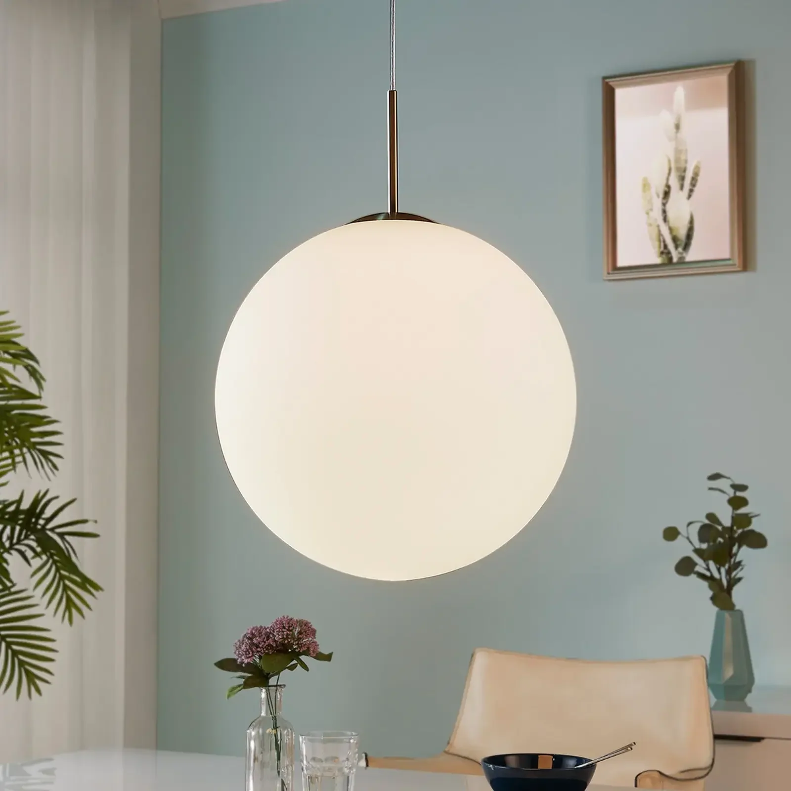 Lampa wisząca kula Marike ze szkła opalowego, 40 cm