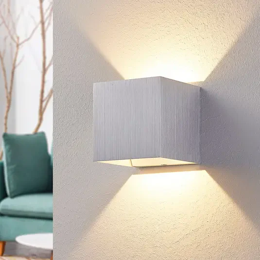 Kinkiet aluminiowy LED Esma, narożny
