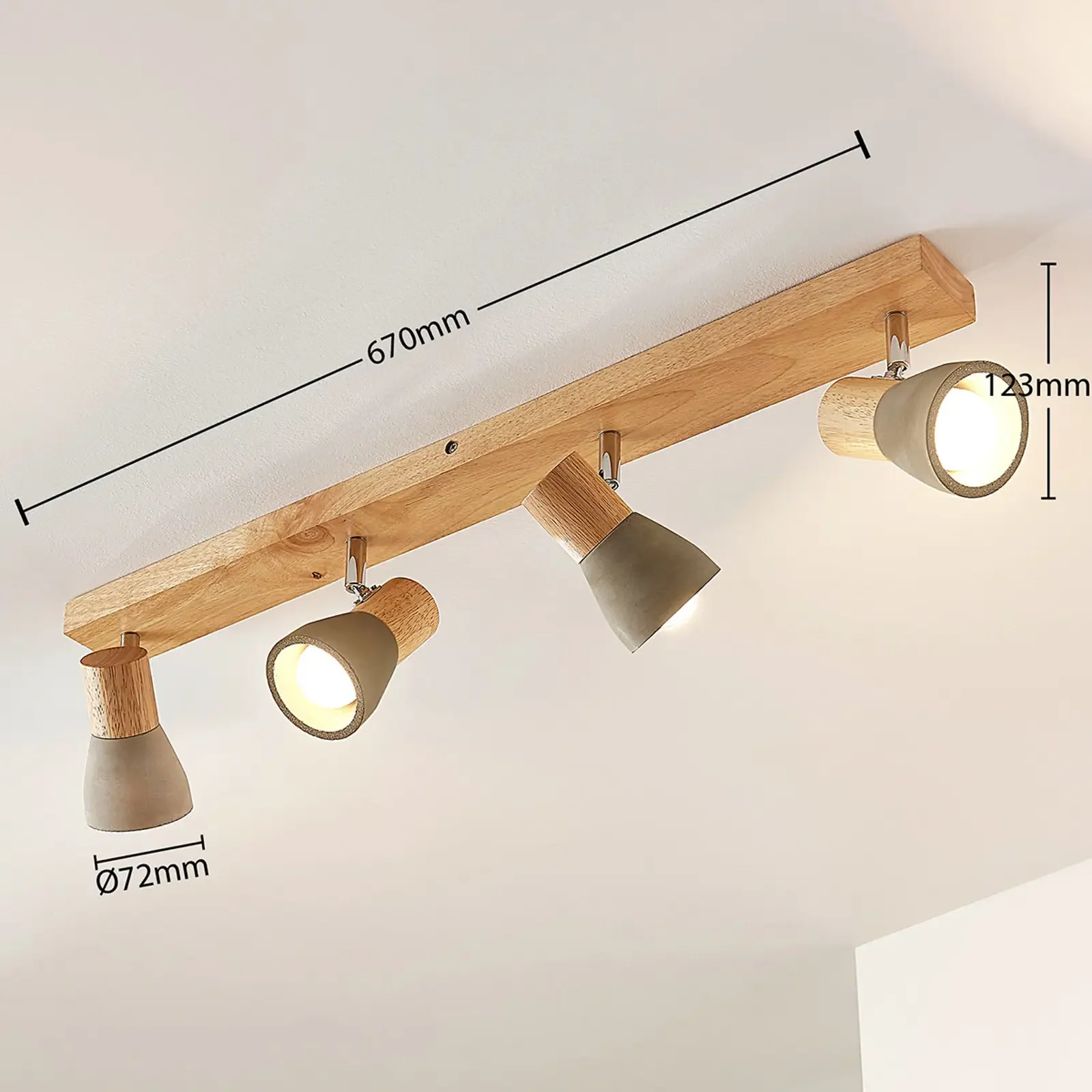 Reflektor LED Filiz z drewna i betonu, 4 żarówki