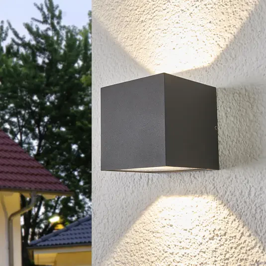 Kinkiet LED Merjem, oświetlenie góra-dół
