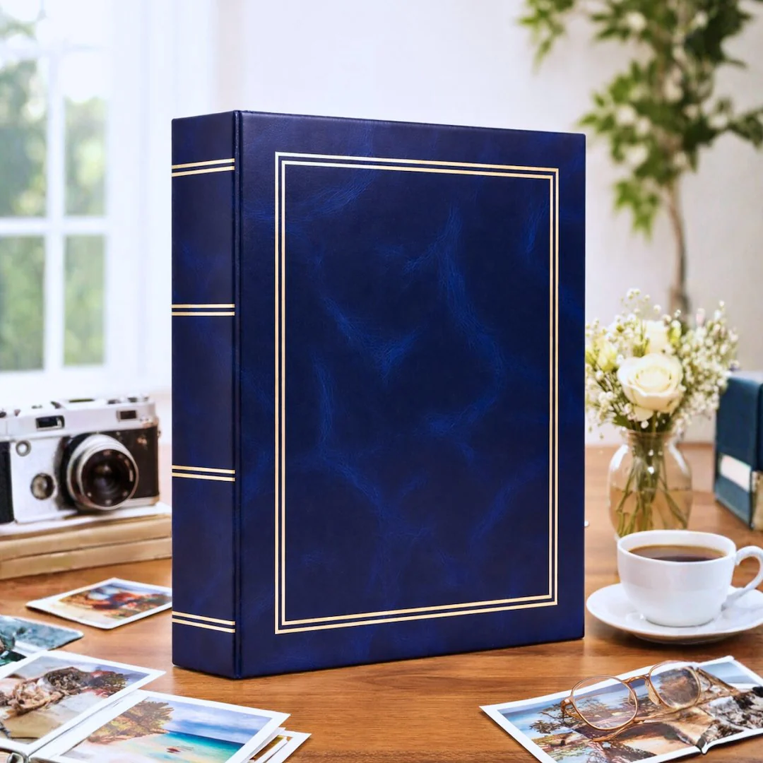 Album kieszeniowy klejony 10×15 cm na 200 zdjęć, granatowy – GEDEON (DPH46200C-BLUE)