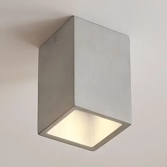 Kwadratowa betonowa lampa sufitowa Gerda